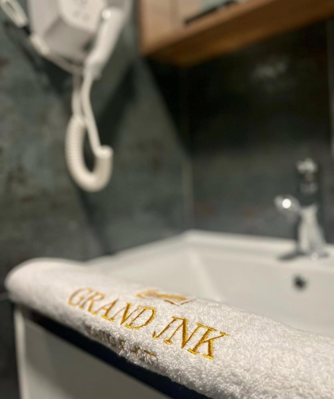 Grand Jnk Boutique Hotel Kukes 외부 사진